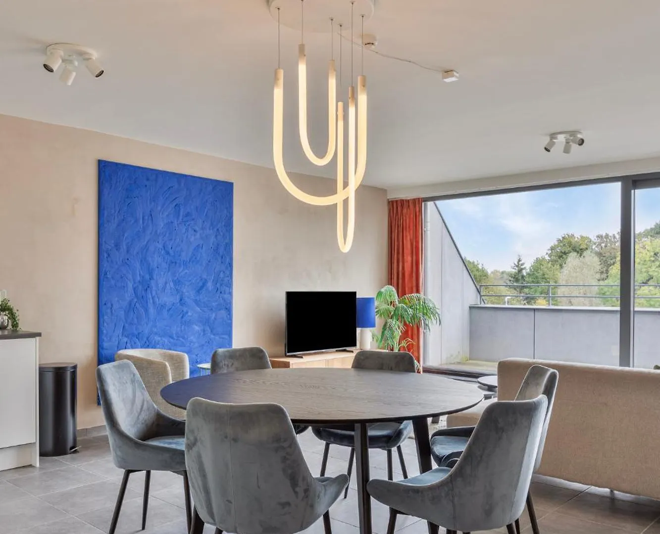 Ruim 2 Slaapkamer Appartement Met Parking Nabij Navo Machelen Apartment